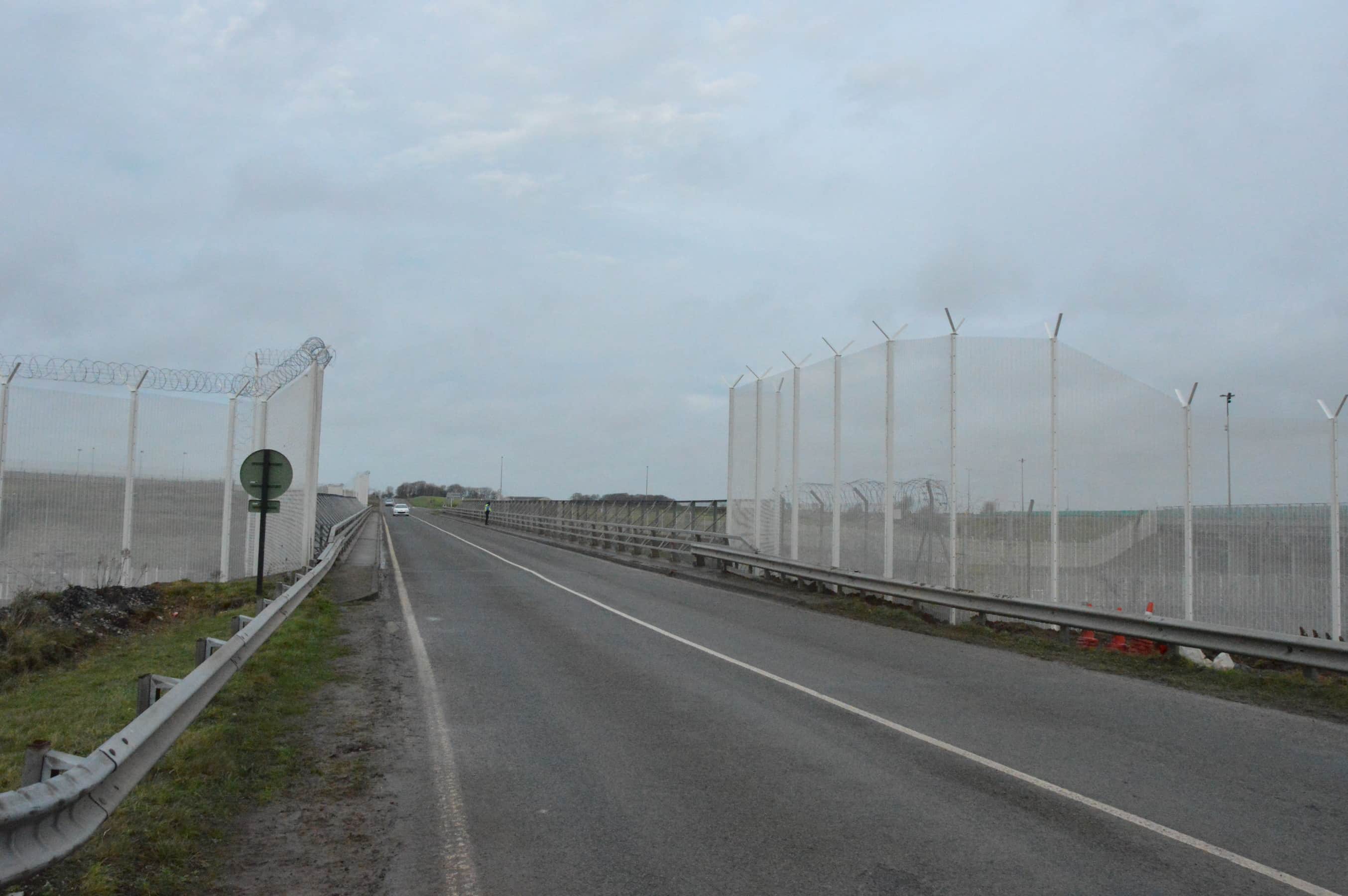 Calais fortress and the New Babylon in the “Jungle”